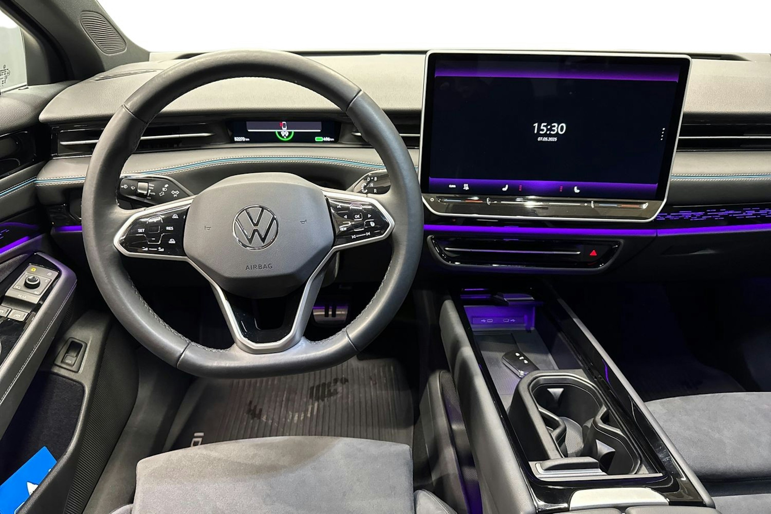 sininen Volkswagen ID.7 2024 kuva 9.
