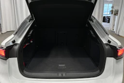 valkoinen Volkswagen ID.7 2024 kuva 15.