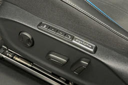 valkoinen Volkswagen ID.7 2024 kuva 19.