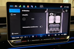 valkoinen Volkswagen ID.7 2024 kuva 32.