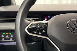 sininen Volkswagen ID.7 2024 kuva 9.