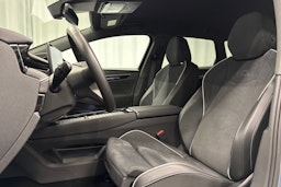 sininen Volkswagen ID.7 2024 kuva 24.