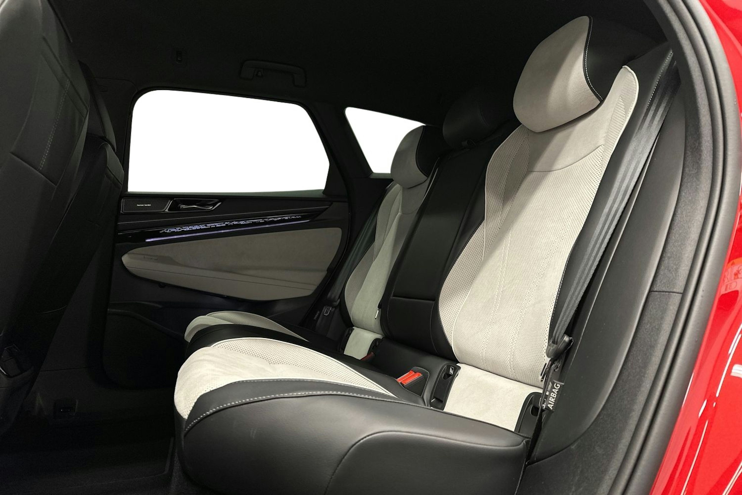 punainen Volkswagen ID.7 2025 kuva 10.
