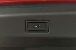 punainen Volkswagen ID.7 2025 kuva 16.