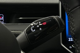 punainen Volkswagen ID.7 2025 kuva 25.