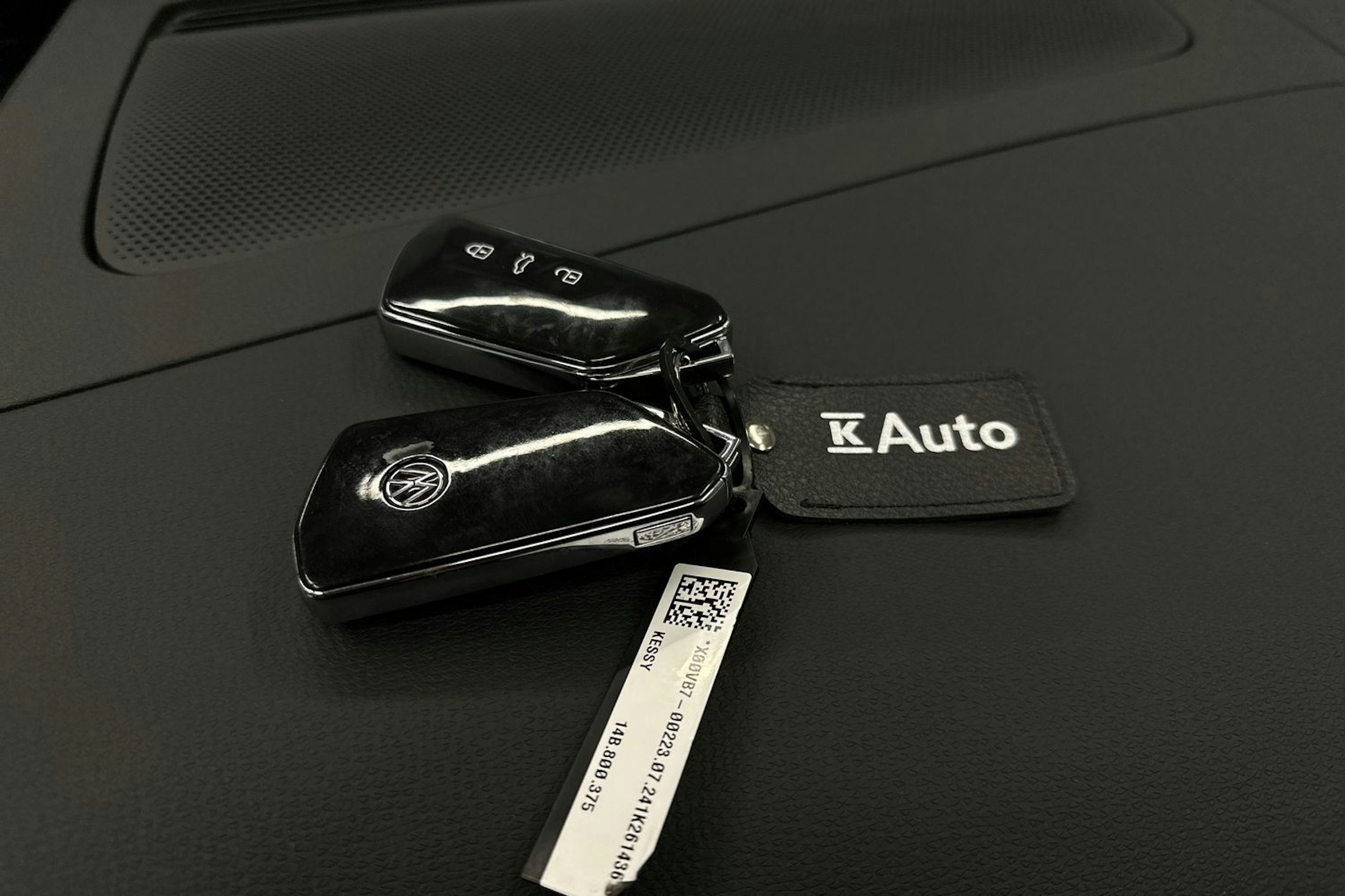 punainen Volkswagen ID.7 2025 kuva 43.