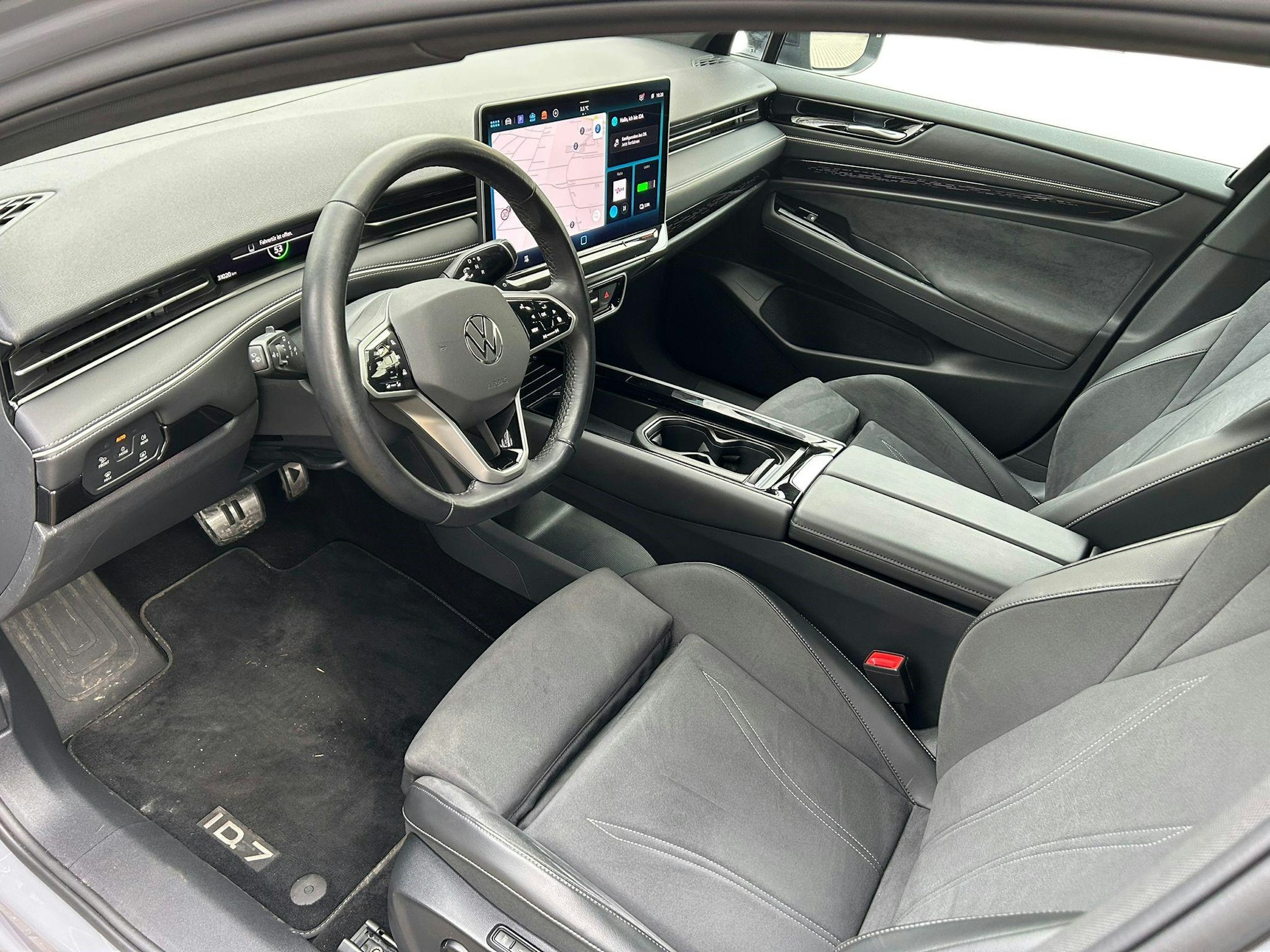harmaa Volkswagen ID.7 2025 kuva 4.