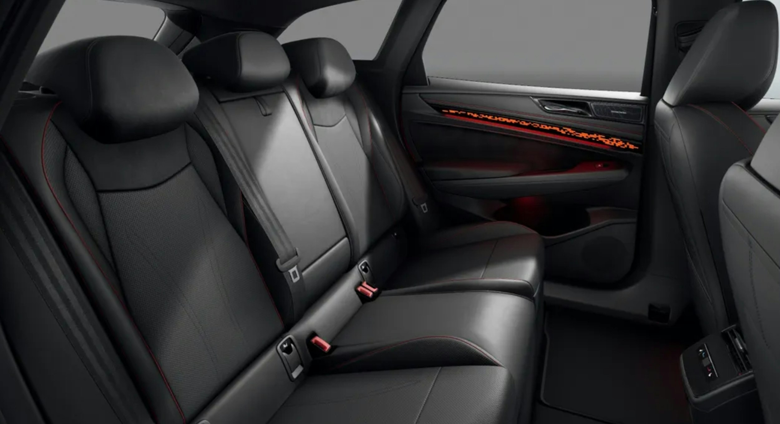 punainen Volkswagen ID.7 2025 kuva 12.