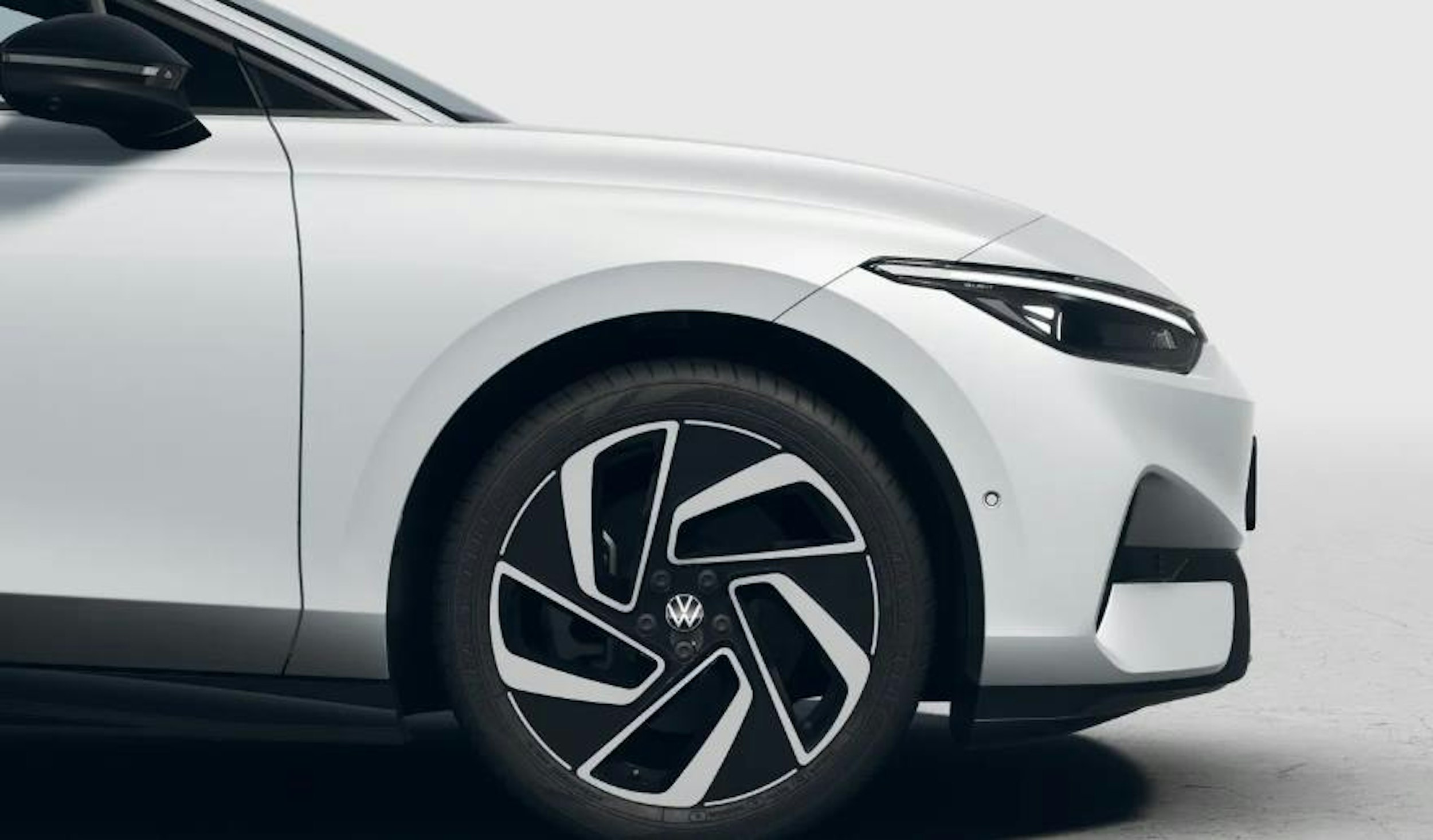 valkoinen Volkswagen ID.7 2025 kuva 5.