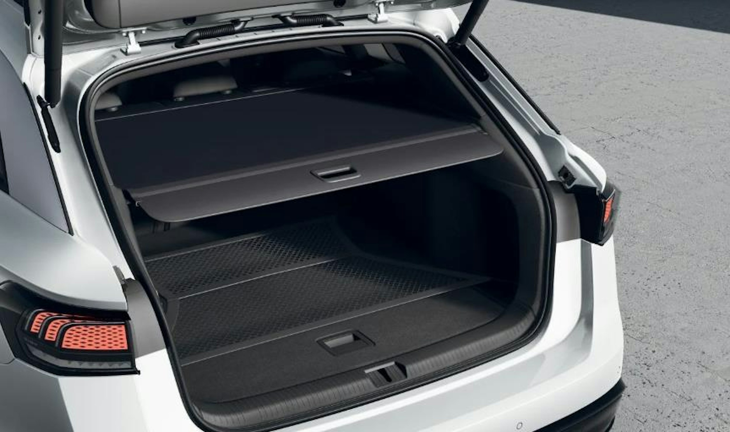 valkoinen Volkswagen ID.7 2025 kuva 6.