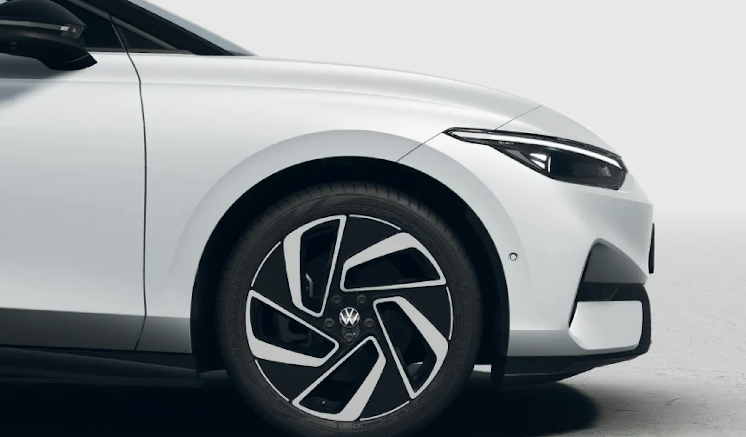 valkoinen Volkswagen ID.7 2025 kuva 5.