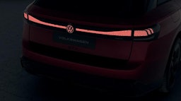 punainen Volkswagen ID.7 2025 kuva 8.