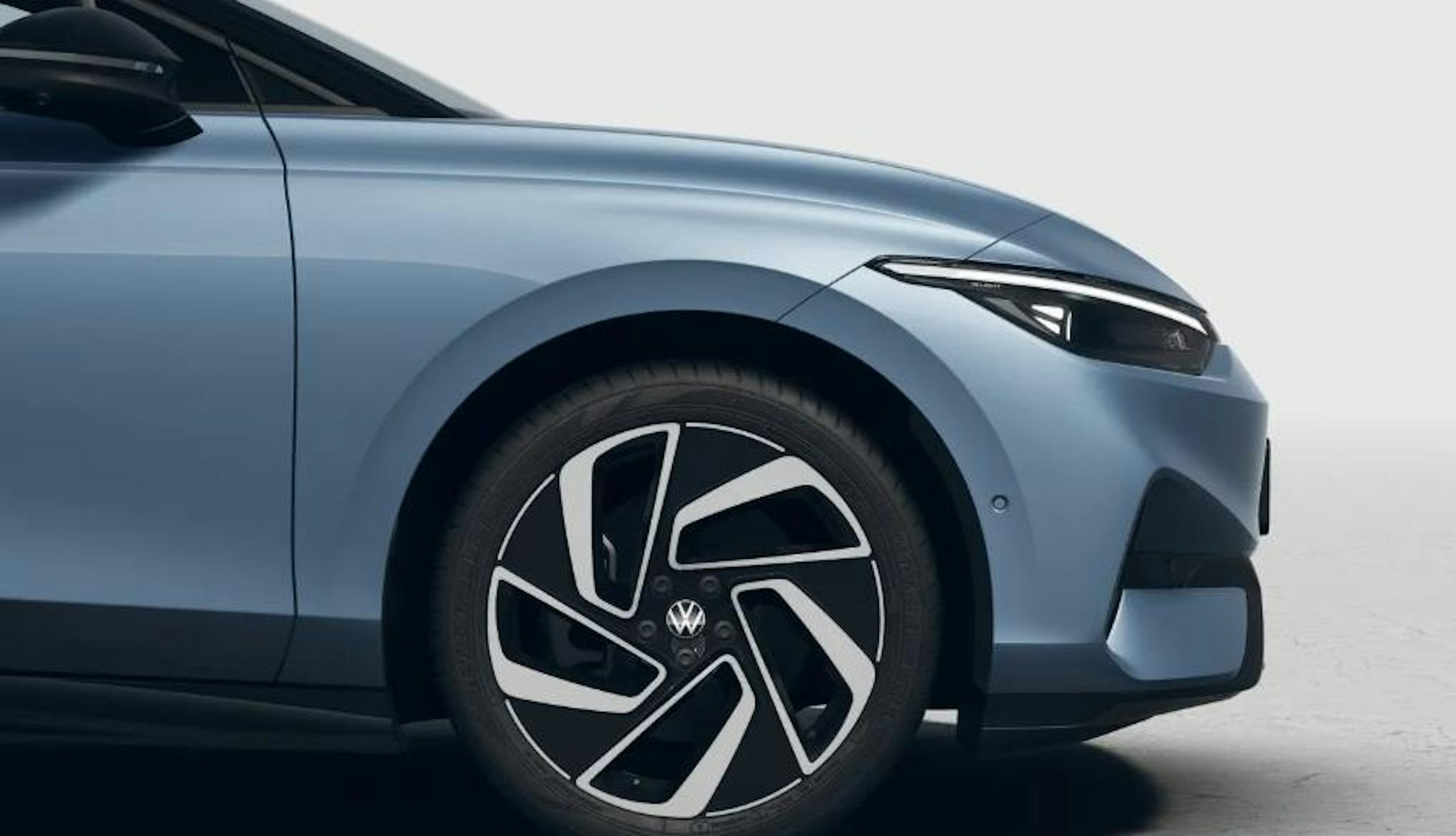 sininen Volkswagen ID.7 2025 kuva 5.