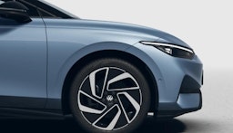 sininen Volkswagen ID.7 2025 kuva 5.