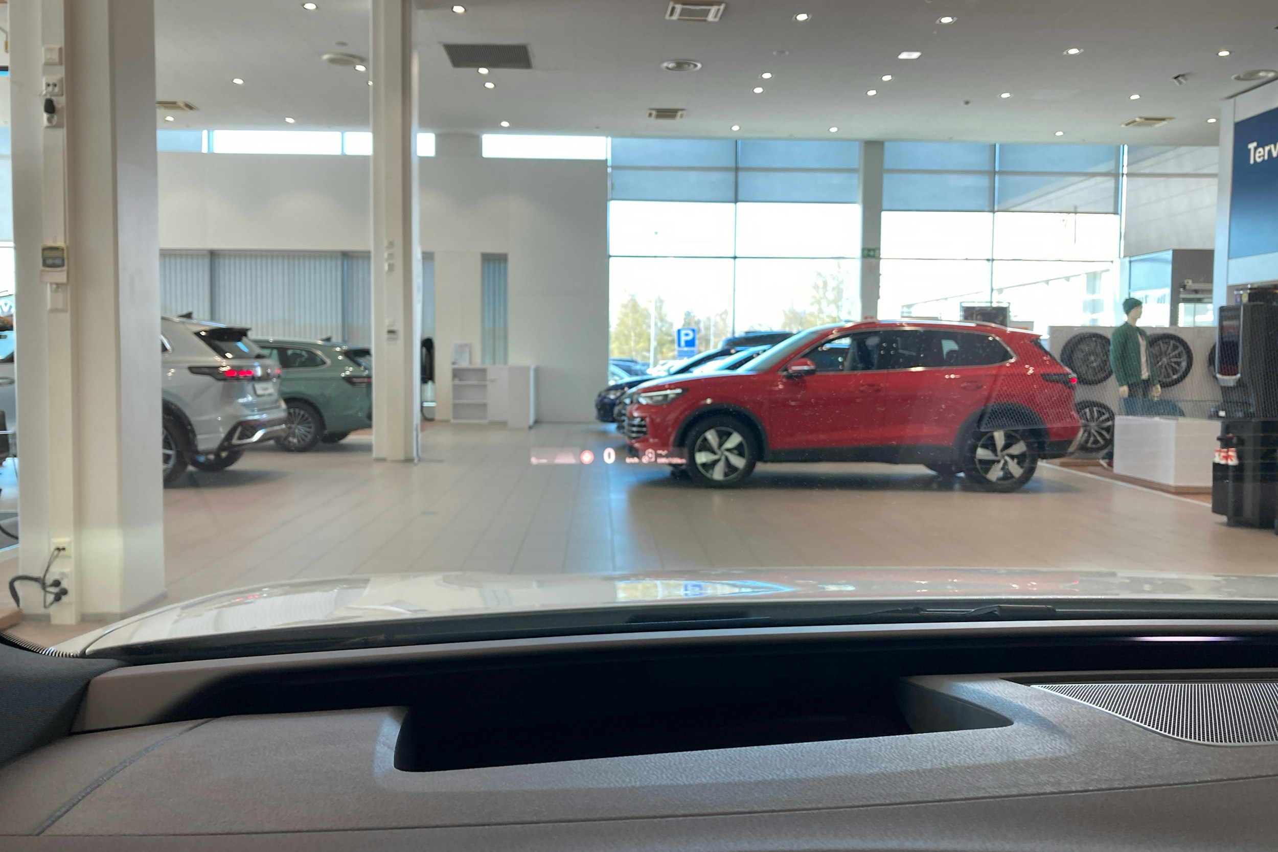 valkoinen Volkswagen ID.7 2025 kuva 16.