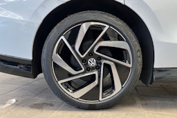 valkoinen Volkswagen ID.7 2025 kuva 10.