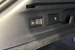 met. musta Volkswagen ID.7 2025 kuva 12.