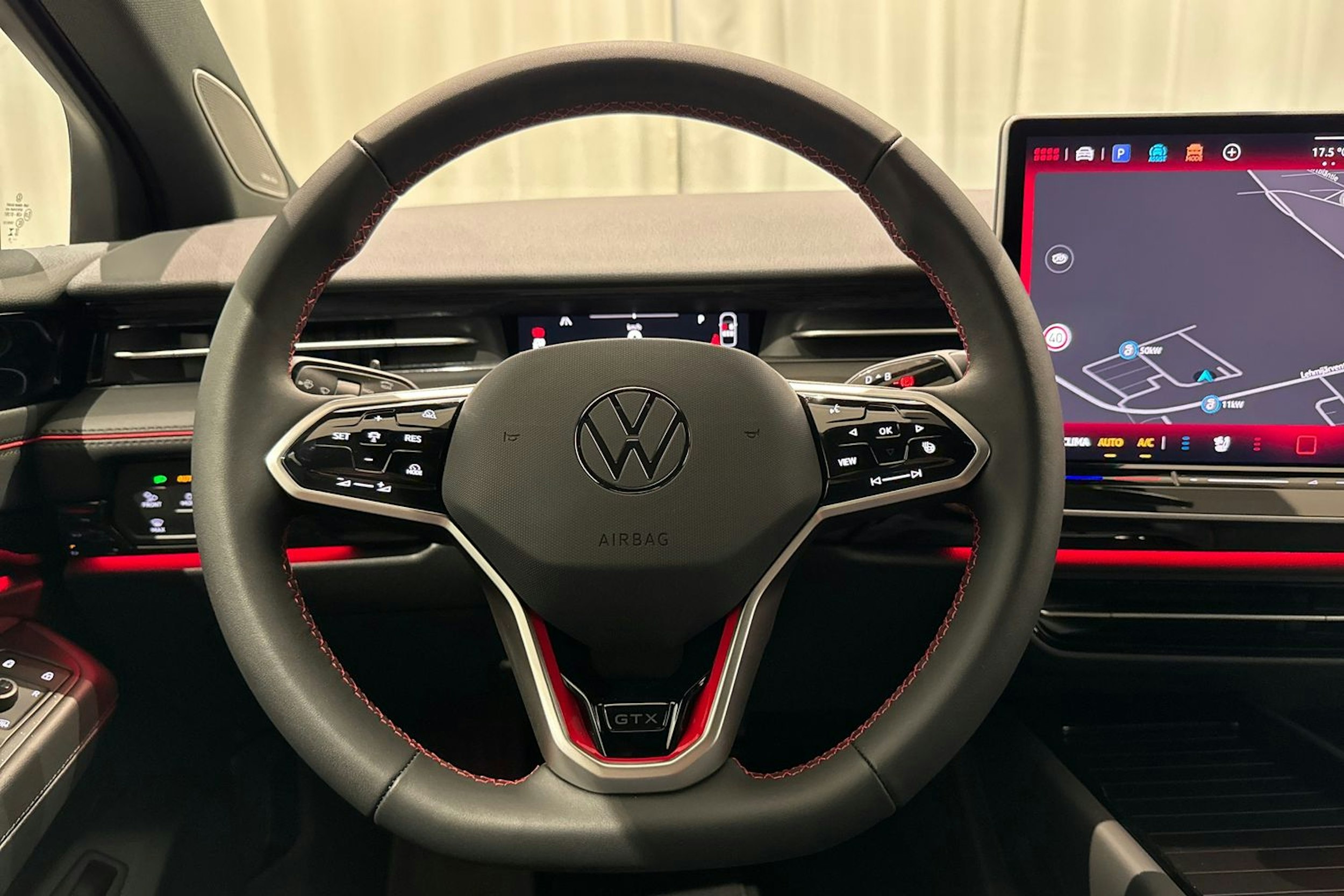 met. musta Volkswagen ID.7 2025 kuva 17.