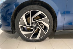 sininen Volkswagen ID.7 2025 kuva 9.