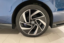 sininen Volkswagen ID.7 2025 kuva 10.