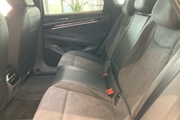 sininen Volkswagen ID.7 2025 kuva 8.