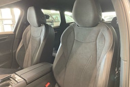 sininen Volkswagen ID.7 2025 kuva 11.