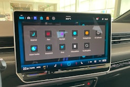 sininen Volkswagen ID.7 2025 kuva 17.