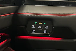 harmaa Volkswagen ID.7 2025 kuva 16.