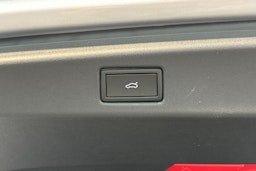 harmaa Volkswagen ID.7 2025 kuva 13.