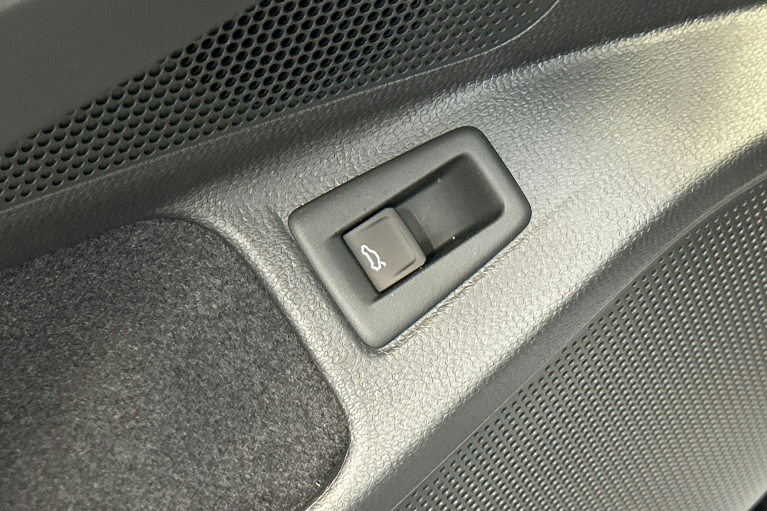 harmaa Volkswagen ID.7 2025 kuva 16.