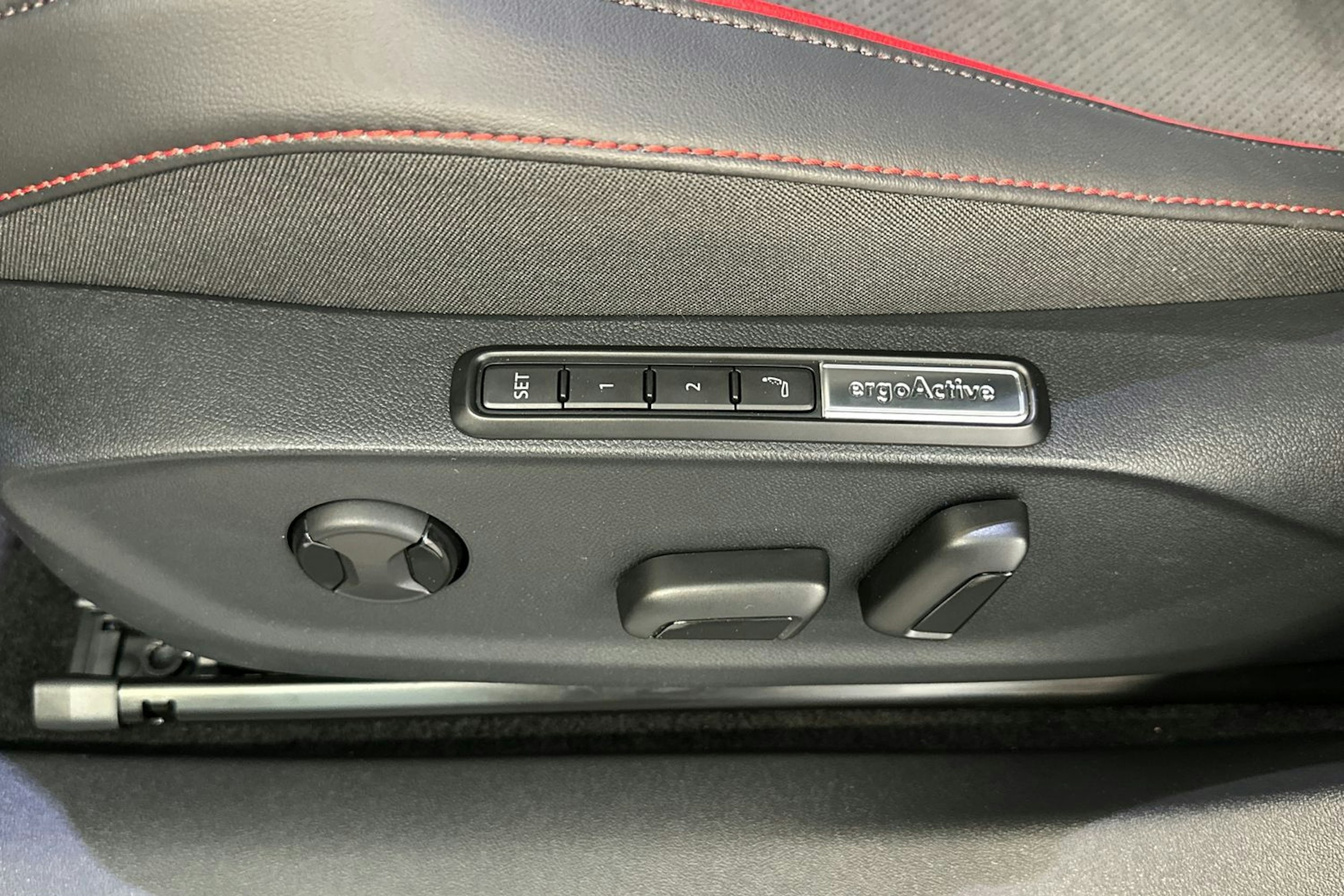 harmaa Volkswagen ID.7 2025 kuva 19.