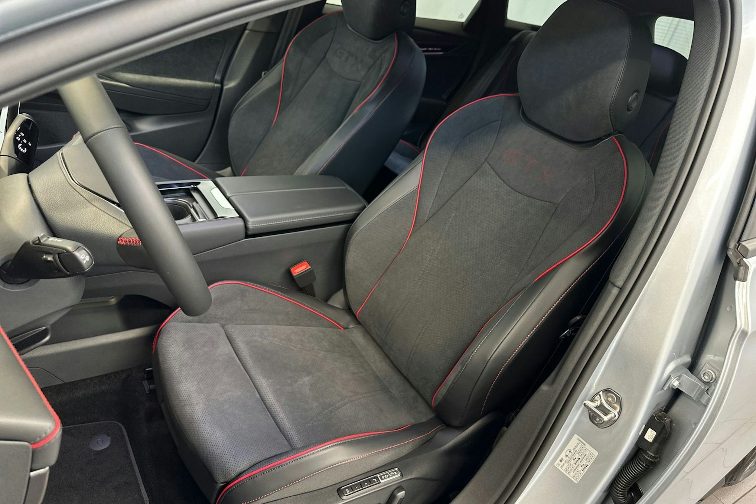 harmaa Volkswagen ID.7 2025 kuva 33.