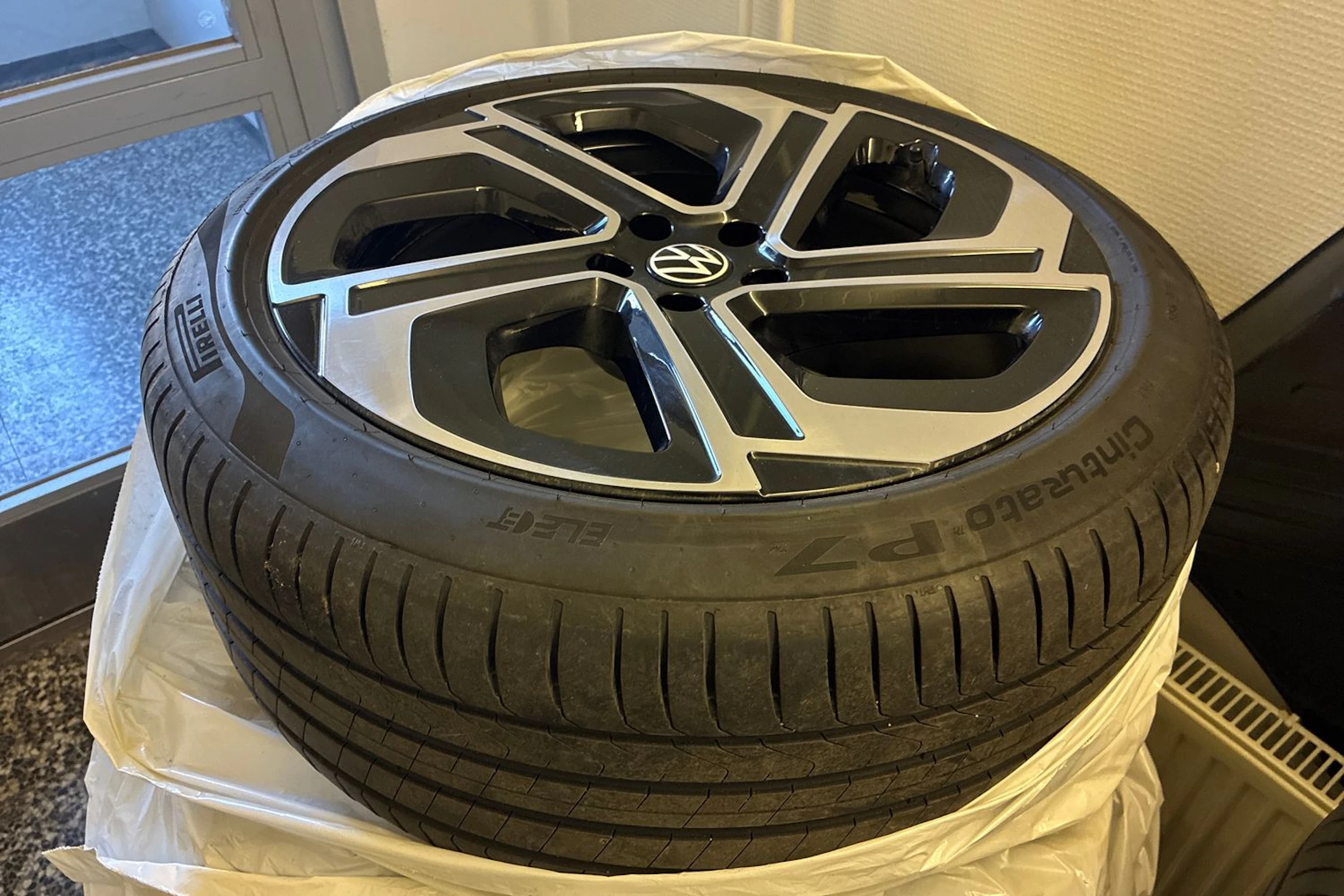 Sininen Volkswagen ID.7 2025 kuva 10.