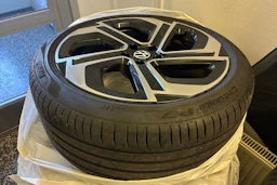 Sininen Volkswagen ID.7 2025 kuva 10.