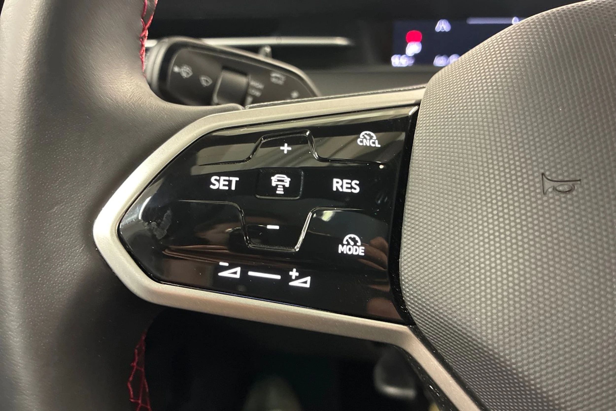 Sininen Volkswagen ID.7 2025 kuva 13.