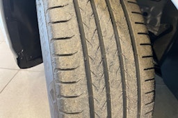 met. harmaa Volkswagen ID.7 2025 kuva 10.