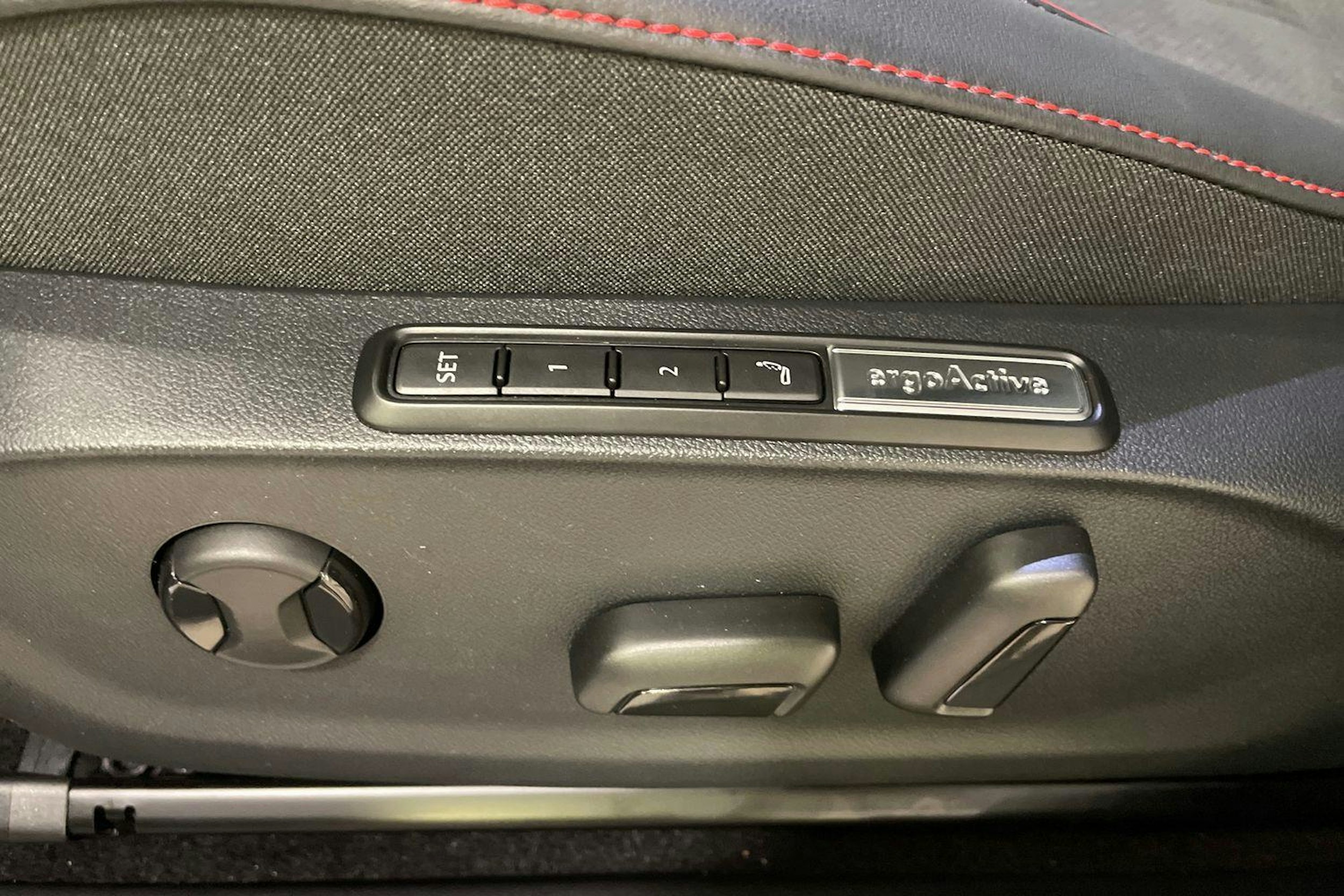 met. harmaa Volkswagen ID.7 2025 kuva 20.
