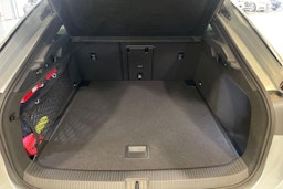 met. harmaa Volkswagen ID.7 2025 kuva 21.