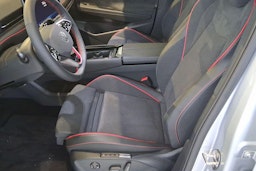 harmaa Volkswagen ID.7 2025 kuva 9.