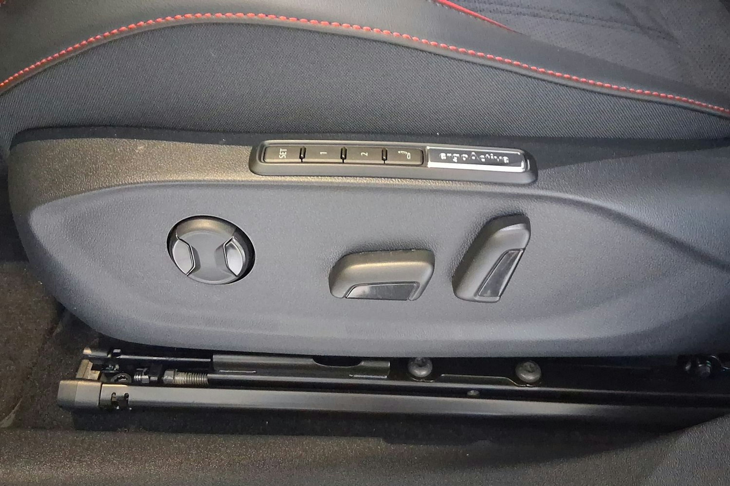 harmaa Volkswagen ID.7 2025 kuva 18.