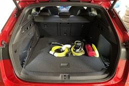 punainen Volkswagen ID.7 2025 kuva 14.