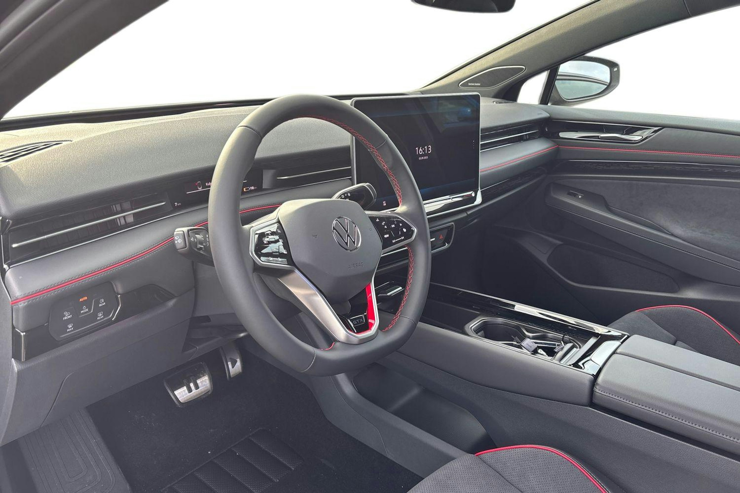 musta Volkswagen ID.7 2025 kuva 6.