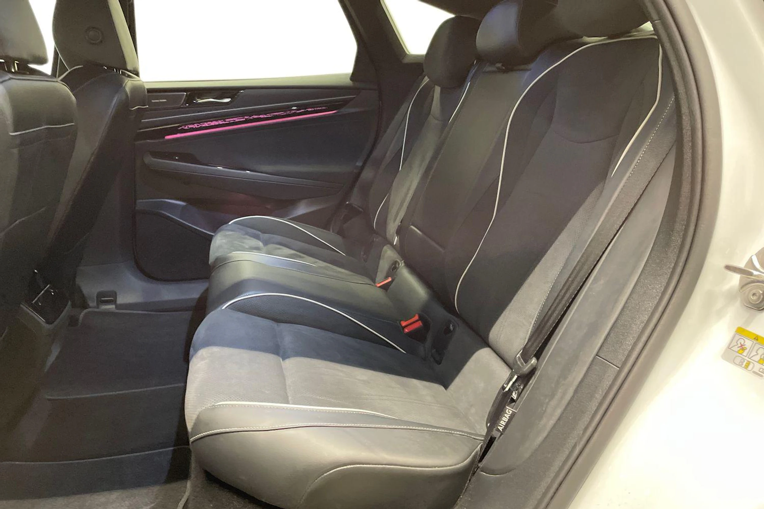 valkoinen Volkswagen ID.7 2025 kuva 13.