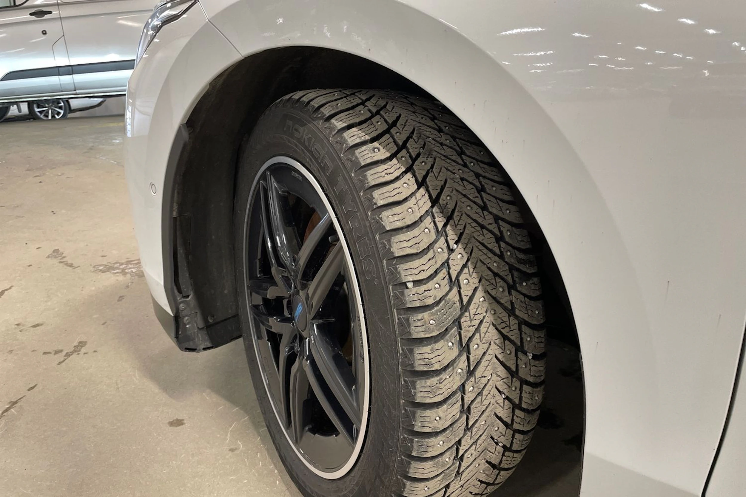 valkoinen Volkswagen ID.7 2025 kuva 16.