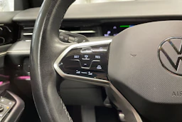 valkoinen Volkswagen ID.7 2025 kuva 22.