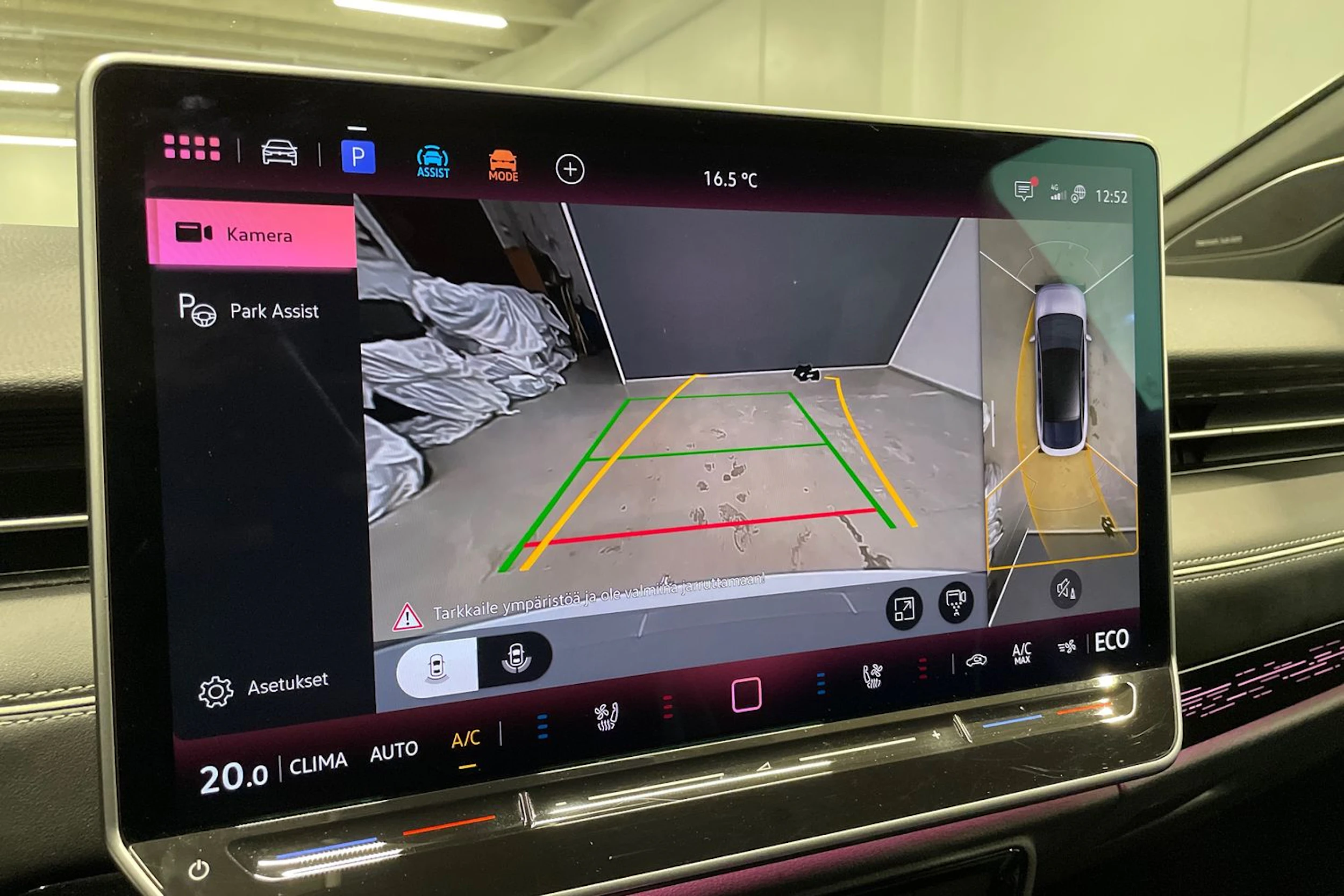 valkoinen Volkswagen ID.7 2025 kuva 28.