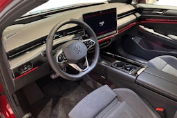 punainen Volkswagen ID.7 2025 kuva 6.