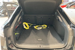 musta Volkswagen ID.7 2025 kuva 18.