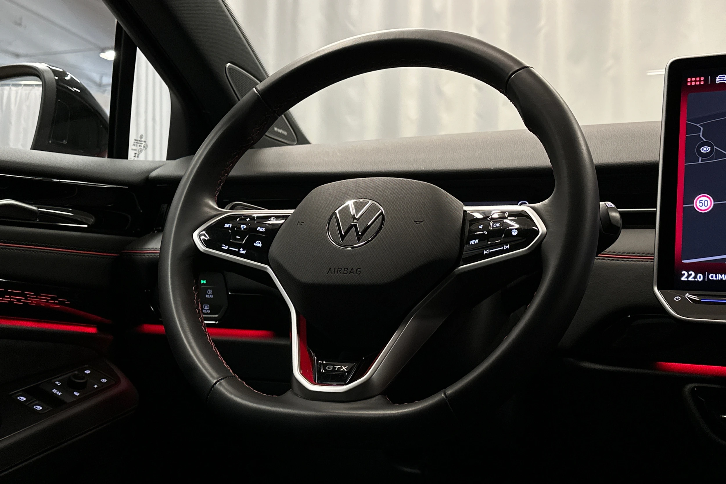 punainen Volkswagen ID.7 2025 kuva 18.