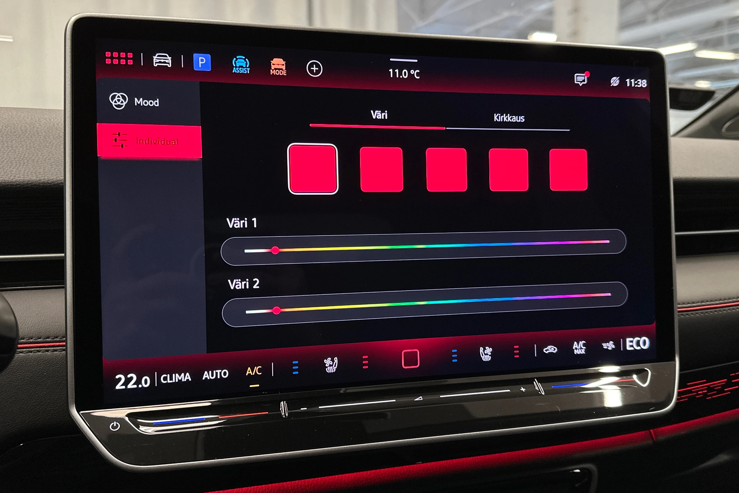 punainen Volkswagen ID.7 2025 kuva 30.